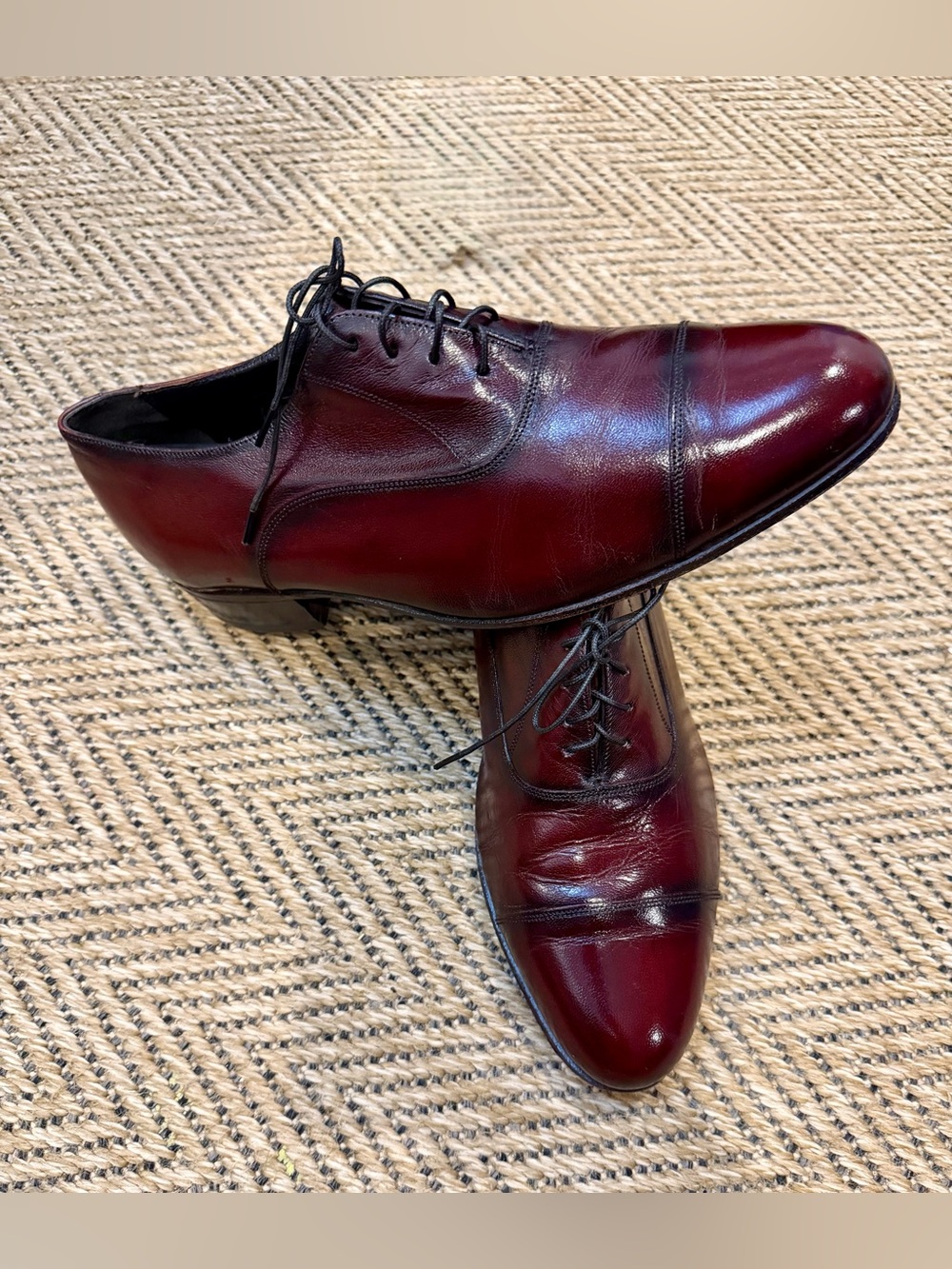 Florsheim Men's Burgundy Leather Cap-Toe Oxford Dress Shoes size 10